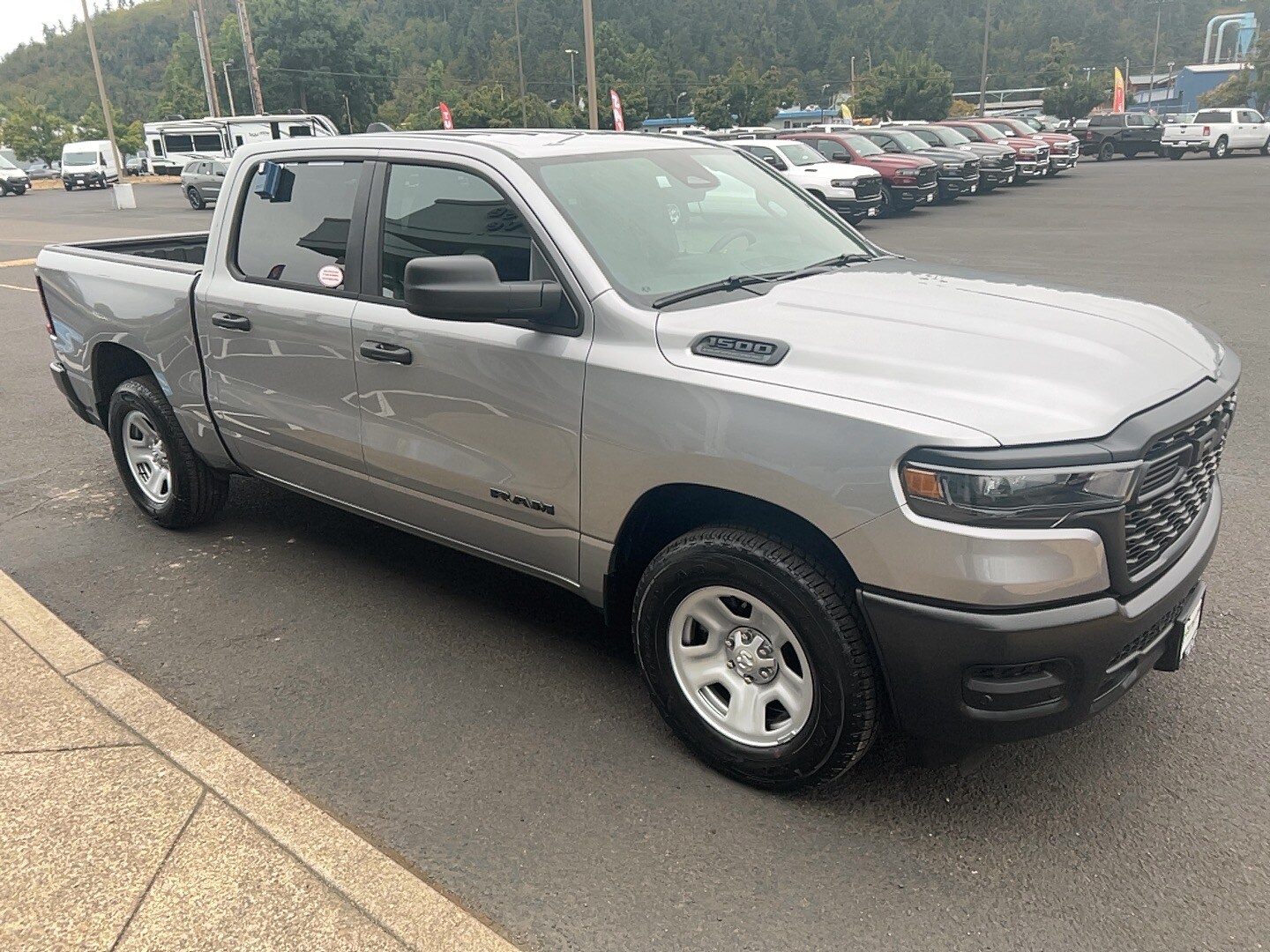 2026 Ram 1500 Tradesman photo 3