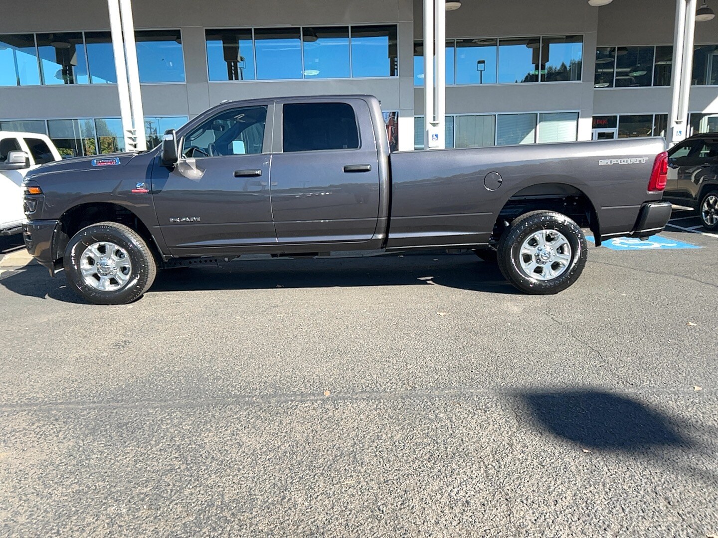 2026 RAM 2500 Big Horn - Photo 7