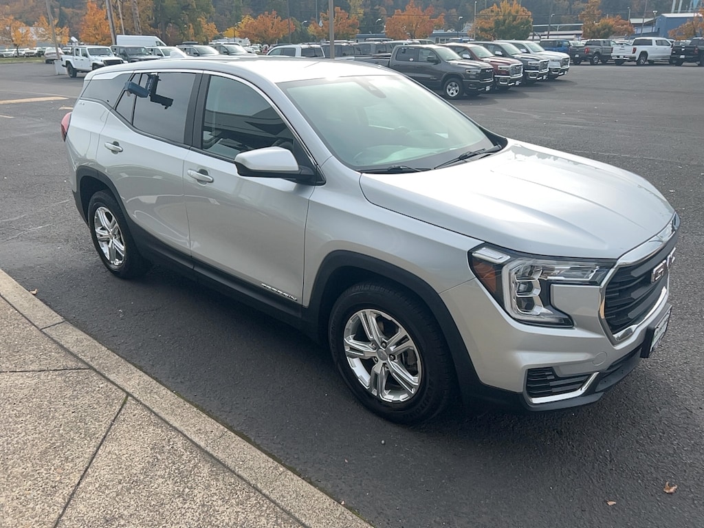 Used 2022 GMC Terrain SLE SUV