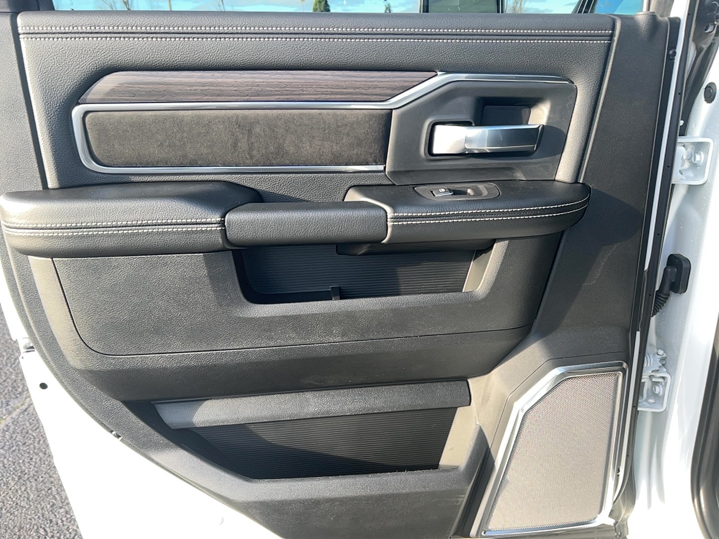 2026 RAM 2500 Laramie - Photo 28
