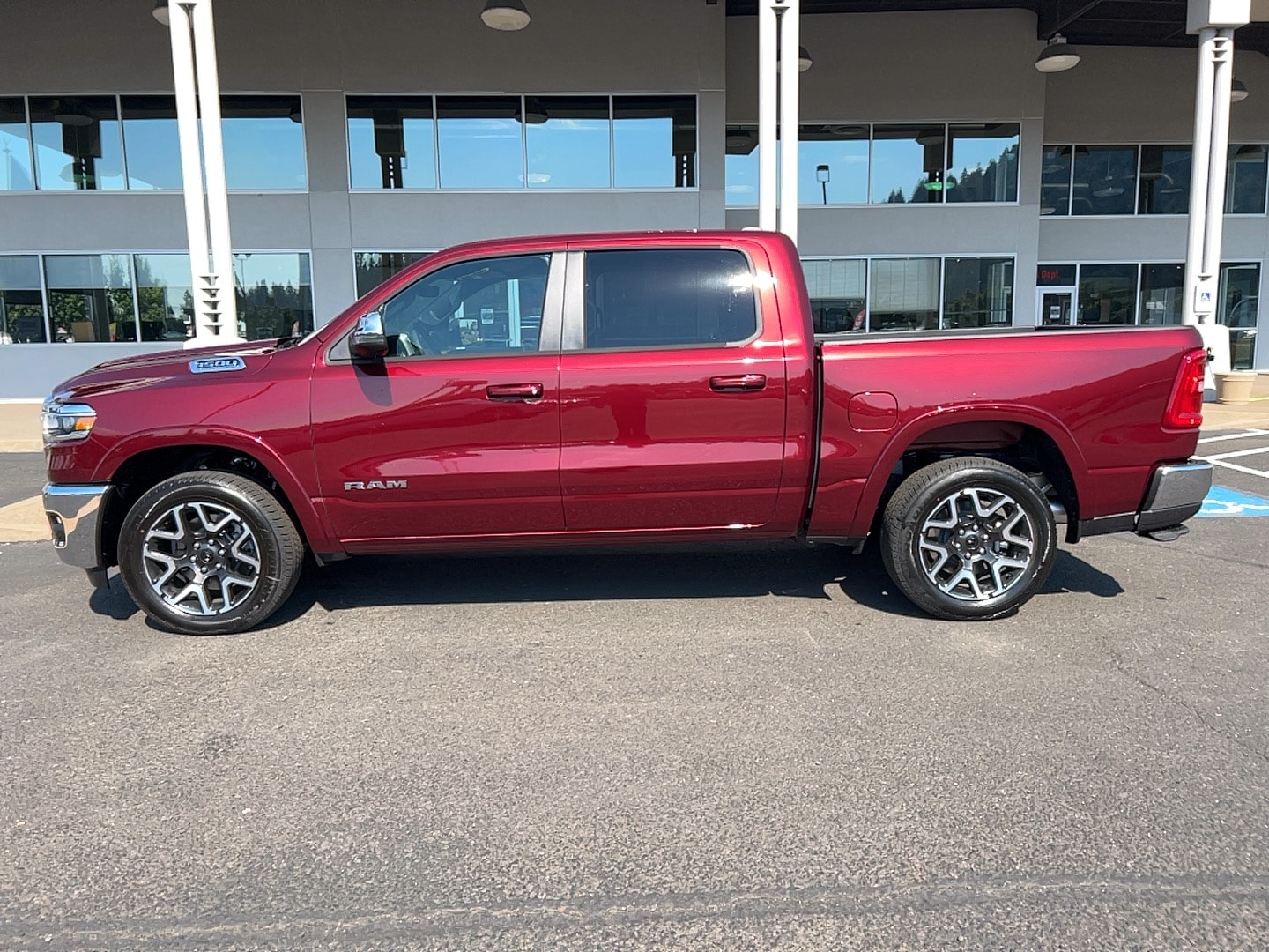 2026 RAM 1500 Laramie - Photo 7