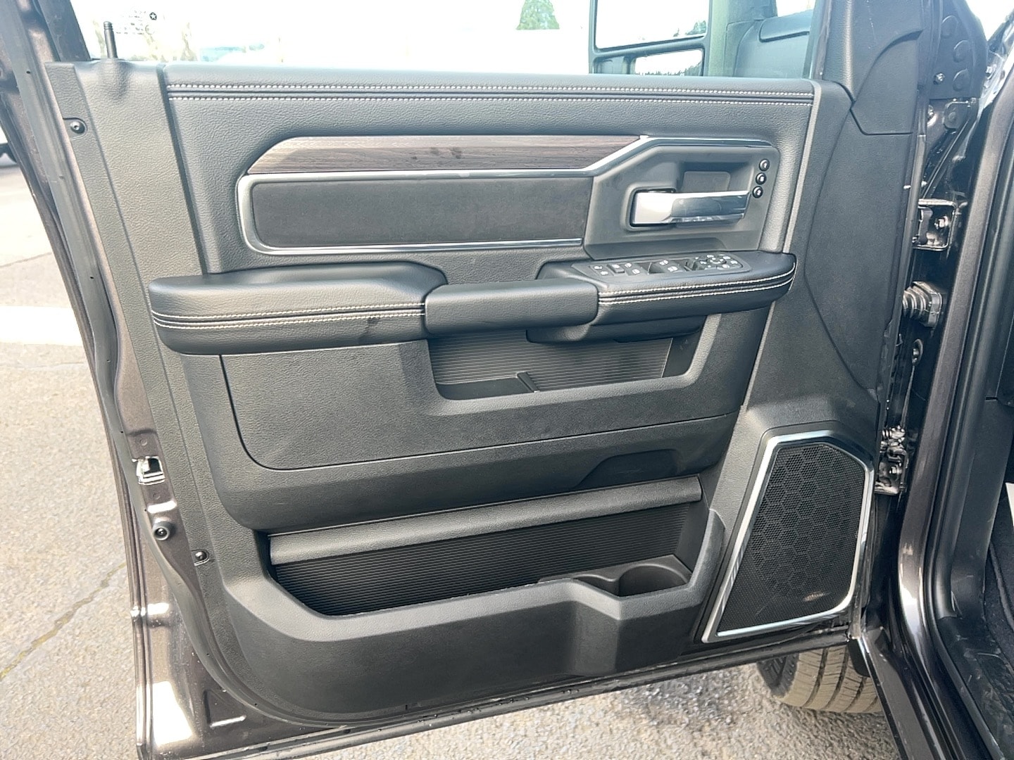 2026 RAM 2500 Laramie - Photo 26