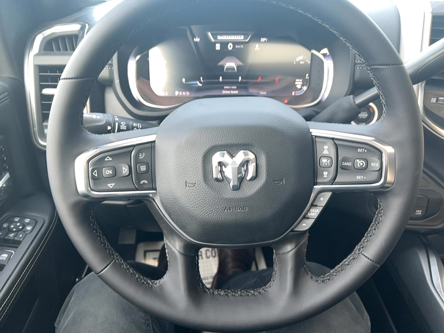 2026 RAM 2500 Laramie - Photo 36