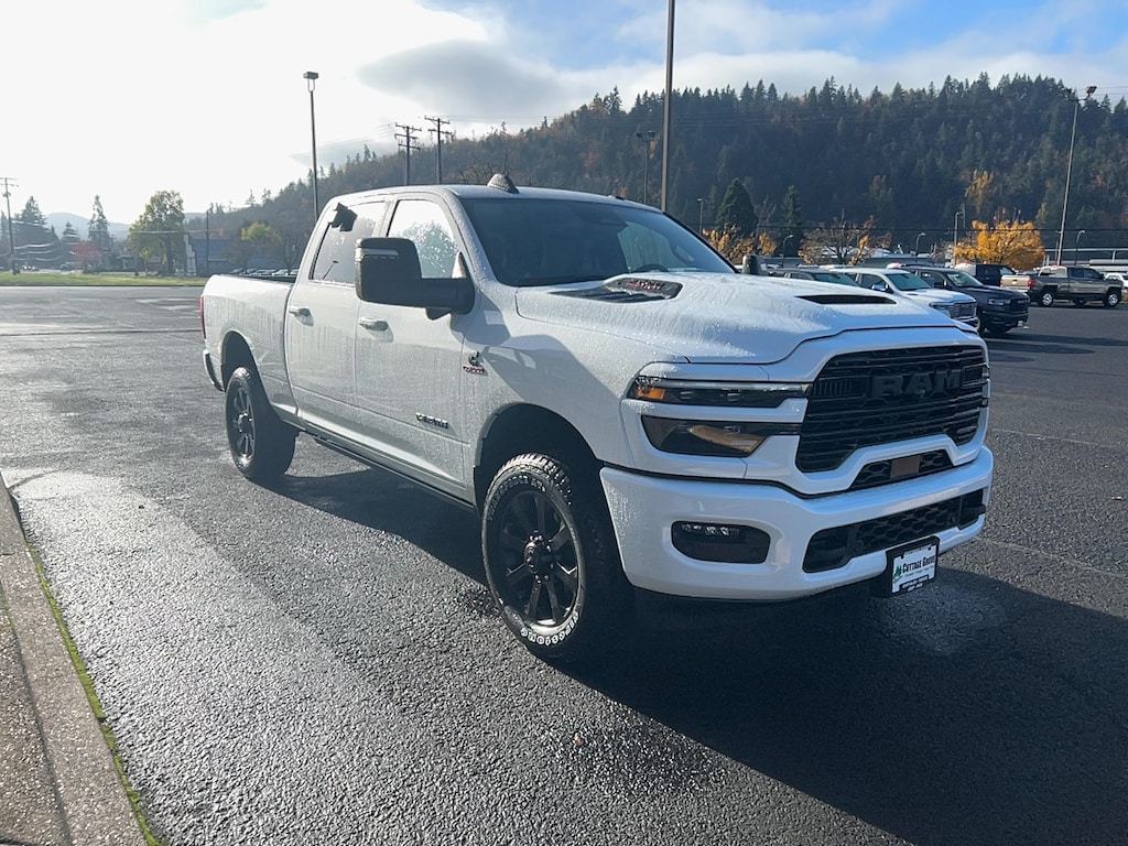 New 2026 Ram 2500 LARAMIE CREW CAB 4X4 6'4 BOX Pickup