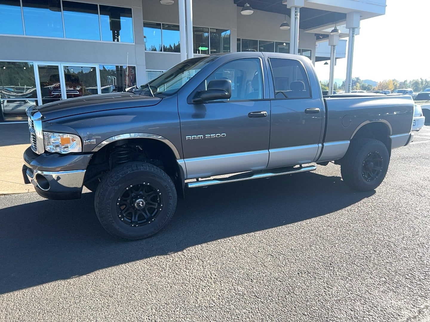 Used 2004 Dodge Ram 2500 Pickup SLT with VIN 1D7KU28D14J188520 for sale in Cottage Grove, OR