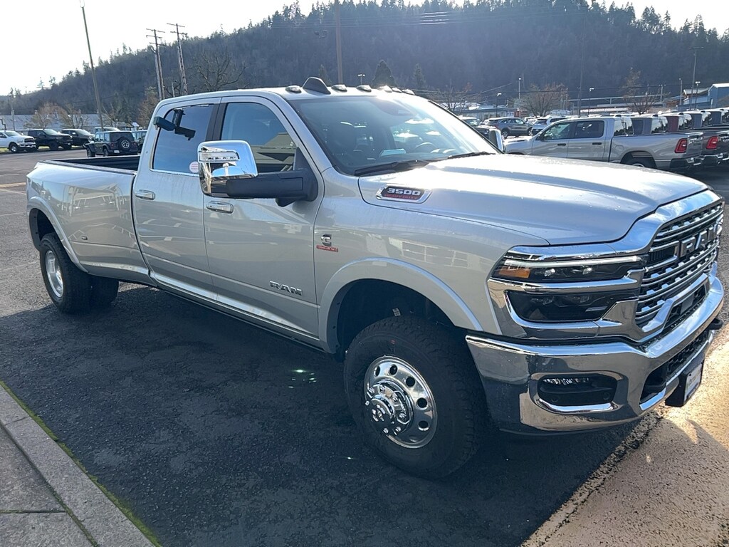 2026 Ram 3500 Laramie photo 4