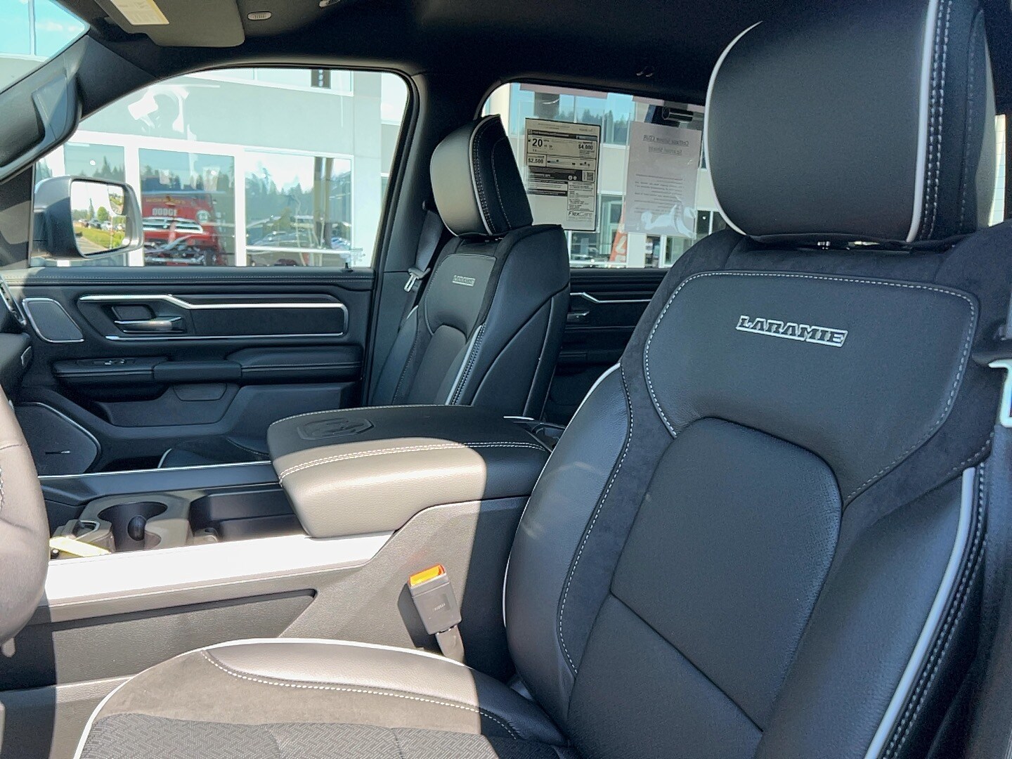 2026 RAM 1500 Laramie - Photo 24