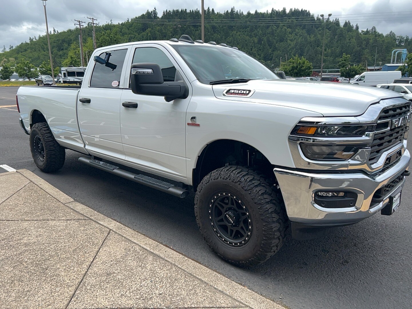 2025 Ram 3500 Tradesman photo 3
