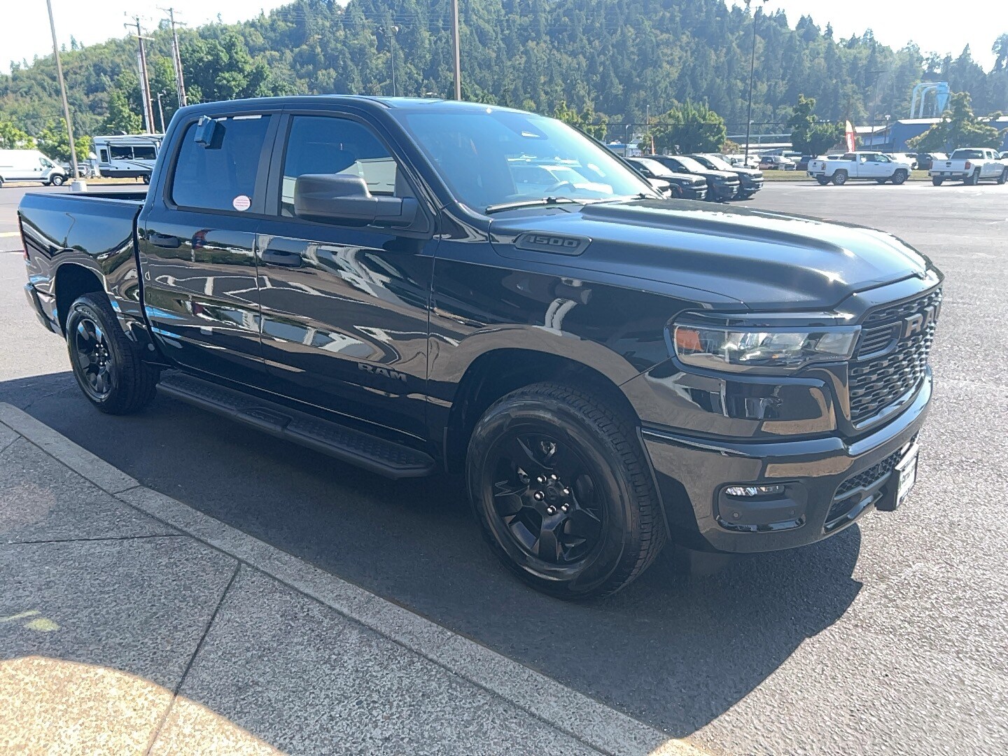 2025 Ram 1500 Tradesman photo 4