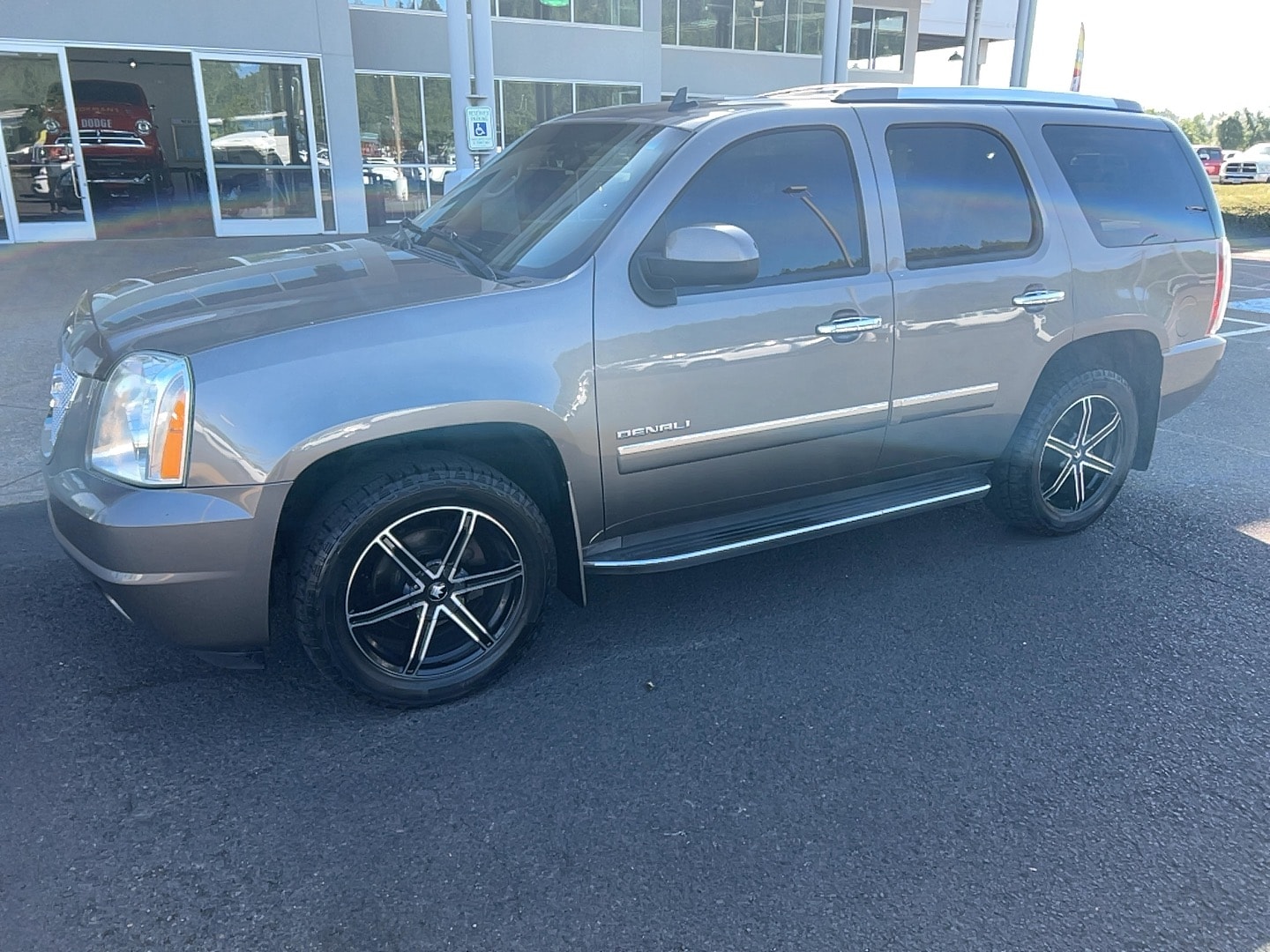 Used 2013 GMC Yukon Denali with VIN 1GKS2EEF1DR162335 for sale in Cottage Grove, OR