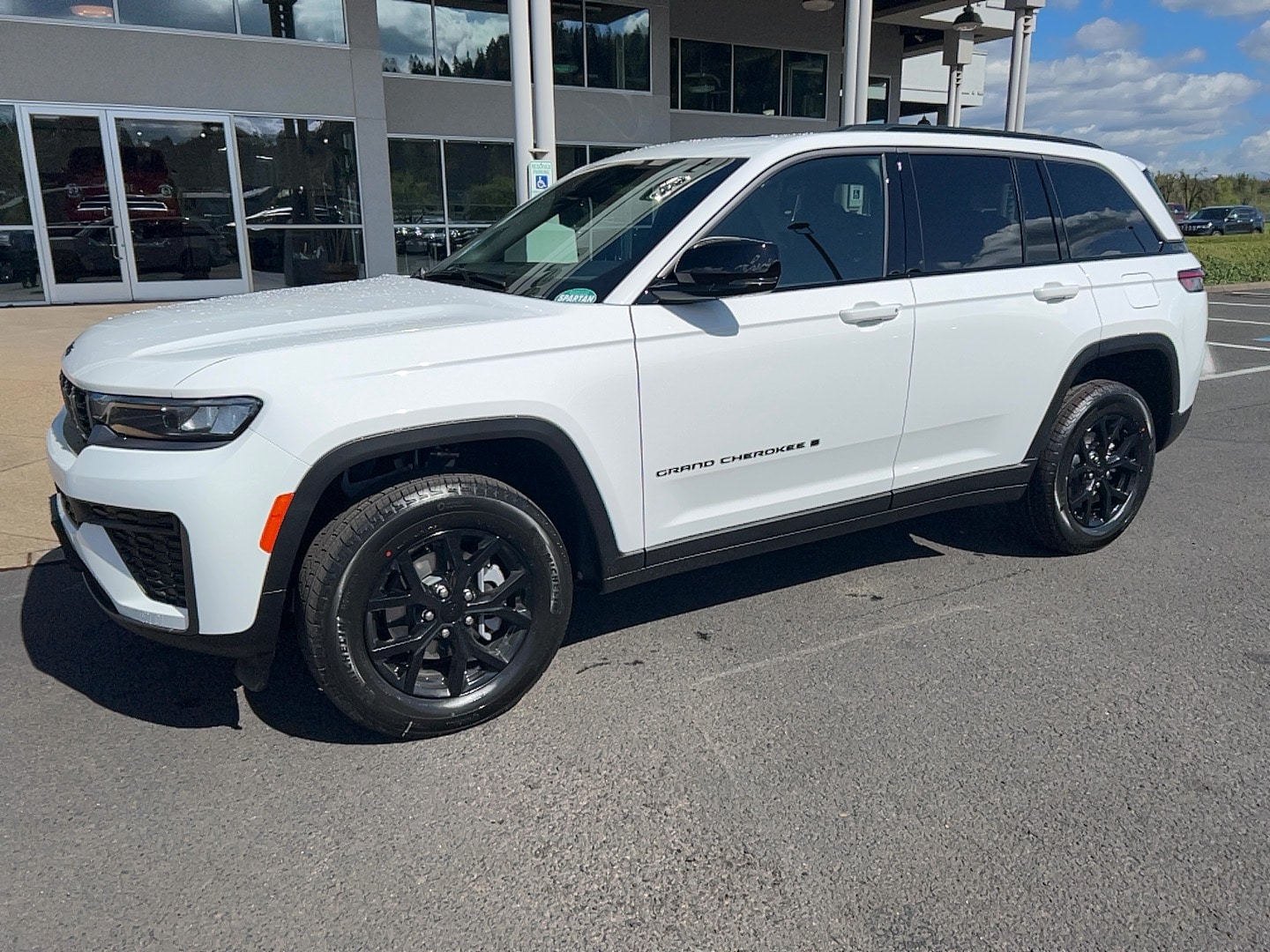 2026 Jeep Grand Cherokee Laredo Altitude 4x4's photo