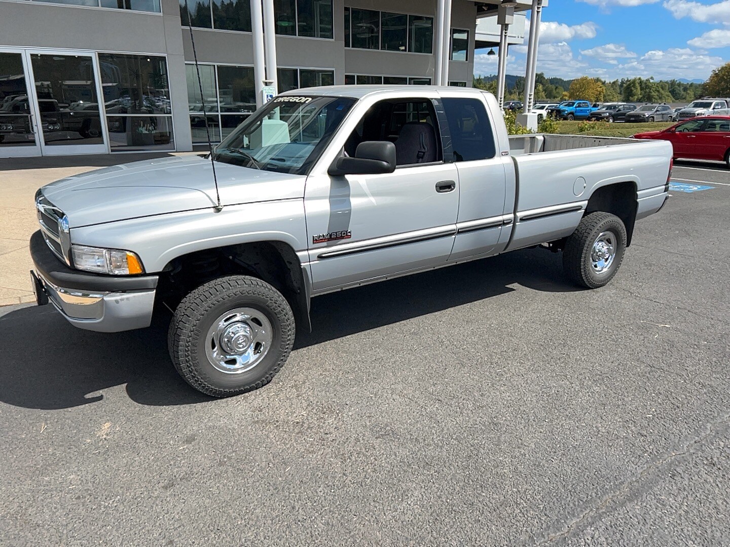 Used 1999 Dodge Ram Pickup ST with VIN 3B7KF236XXG143434 for sale in Cottage Grove, OR