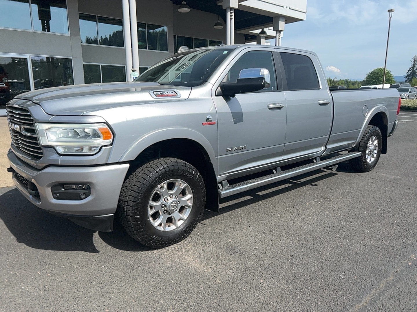 2019 RAM 3500 Laramie 4X4 Crew Cab LWB's photo