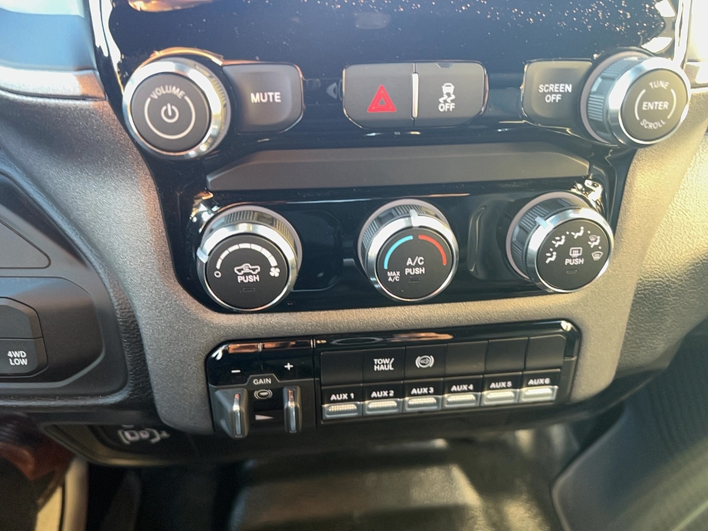 2026 RAM 2500 Tradesman - Photo 25