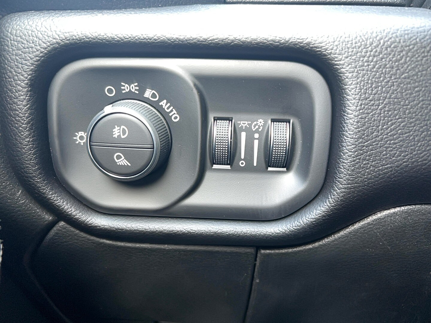 2026 RAM 2500 Laramie - Photo 36