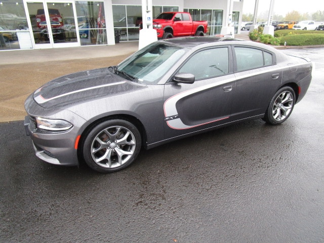 Used 2016 Dodge Charger SXT with VIN 2C3CDXHG8GH140352 for sale in Cottage Grove, OR