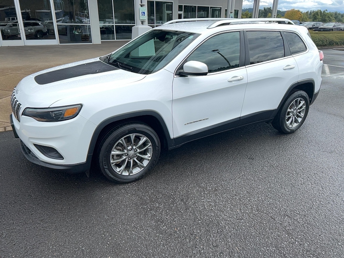 Used 2019 Jeep Cherokee Latitude Plus with VIN 1C4PJLLN6KD373642 for sale in Cottage Grove, OR