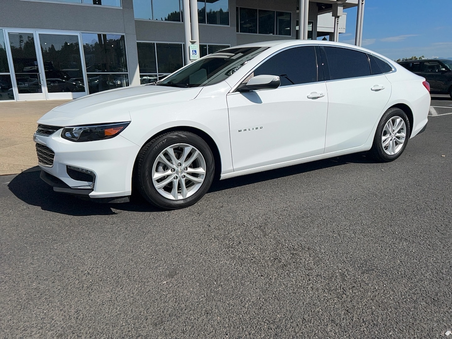 Used 2018 Chevrolet Malibu Hybrid with VIN 1G1ZF5SU1JF166876 for sale in Cottage Grove, OR