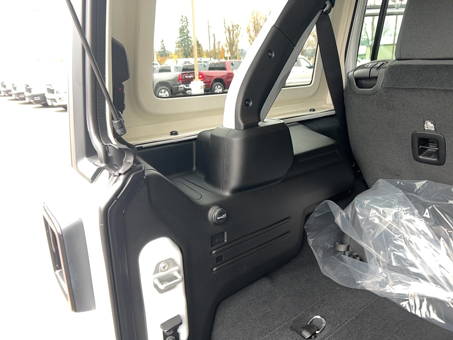 2026 Jeep Wrangler 4-Door Willys - Photo 26