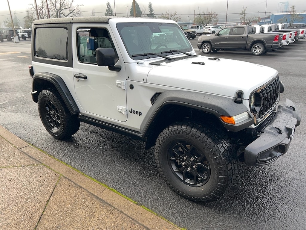 2024 Jeep Wrangler Willys photo 3