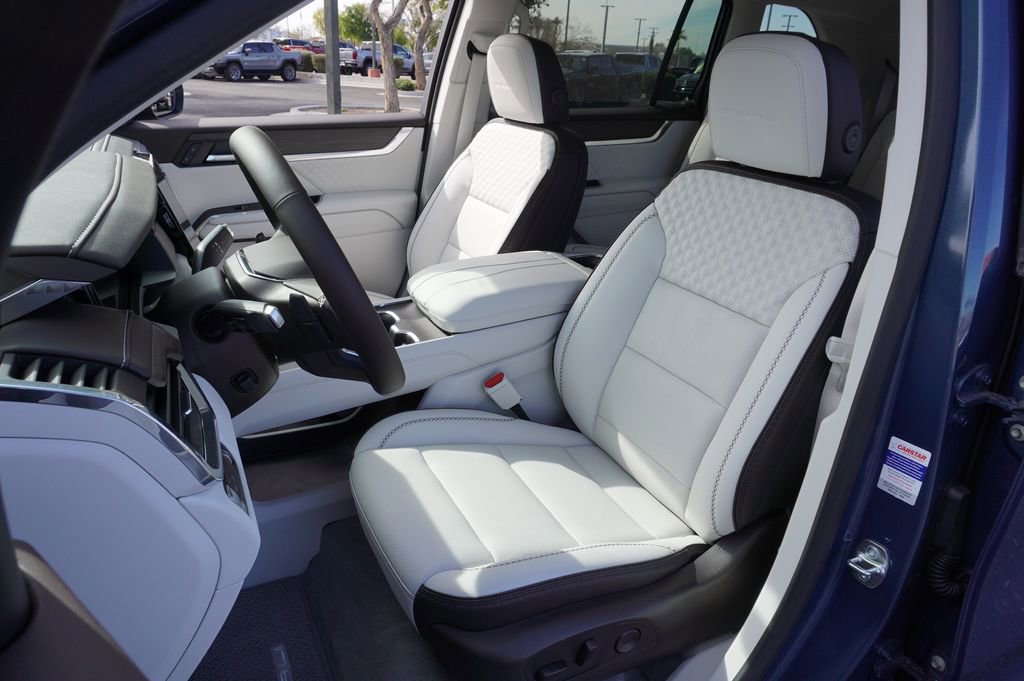 2026 GMC Acadia Denali - Photo 15