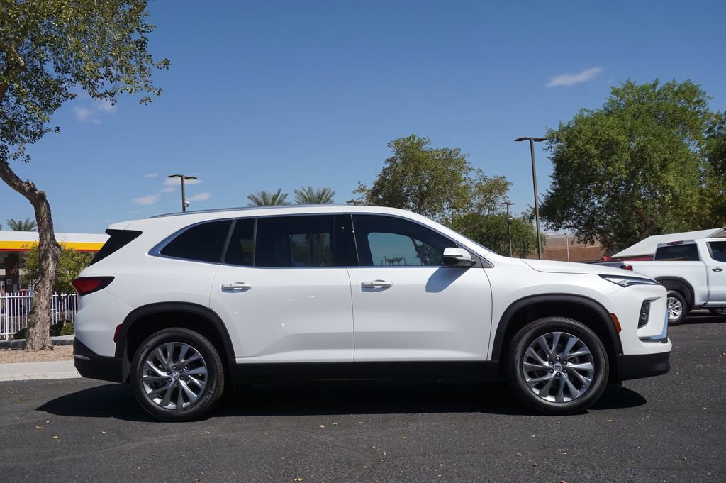 2025 Buick Enclave Preferred photo 2