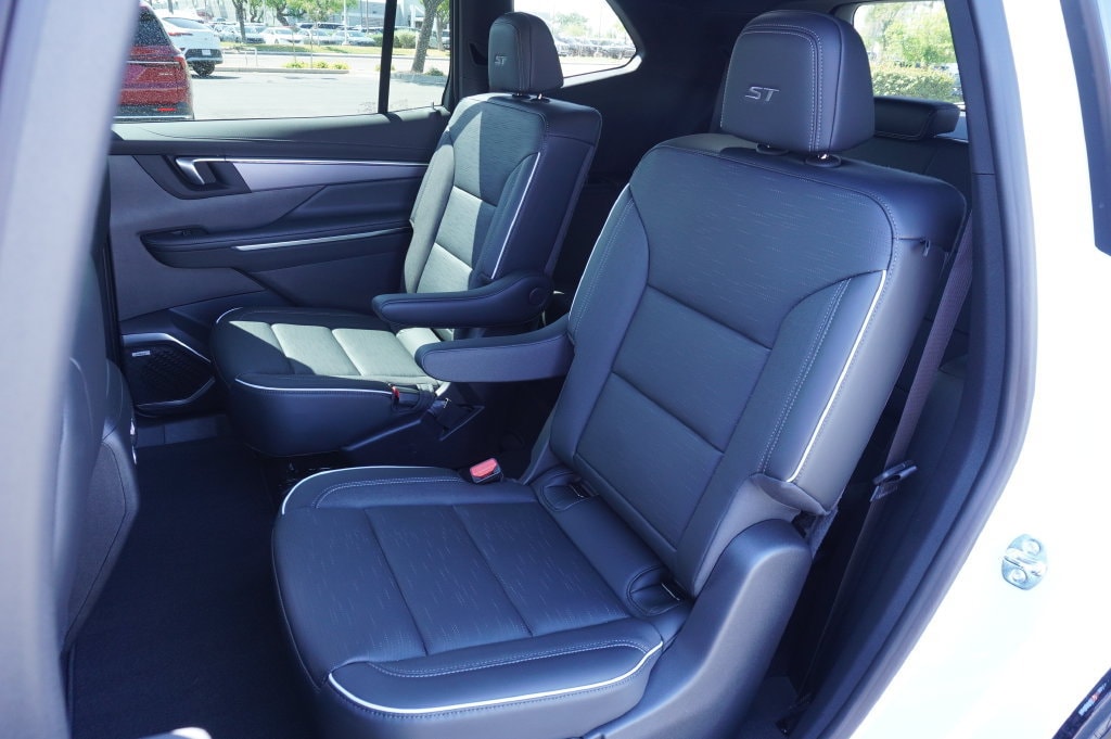 2026 Buick Enclave Sport Touring - Photo 10