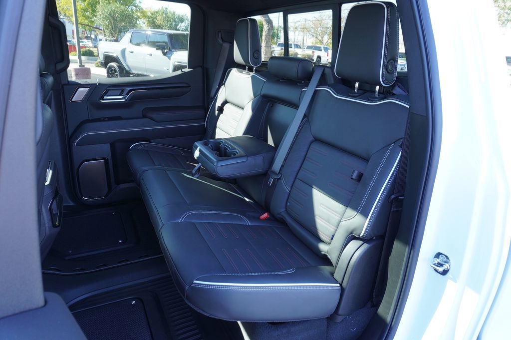 2026 GMC Sierra 1500 AT4X - Photo 10