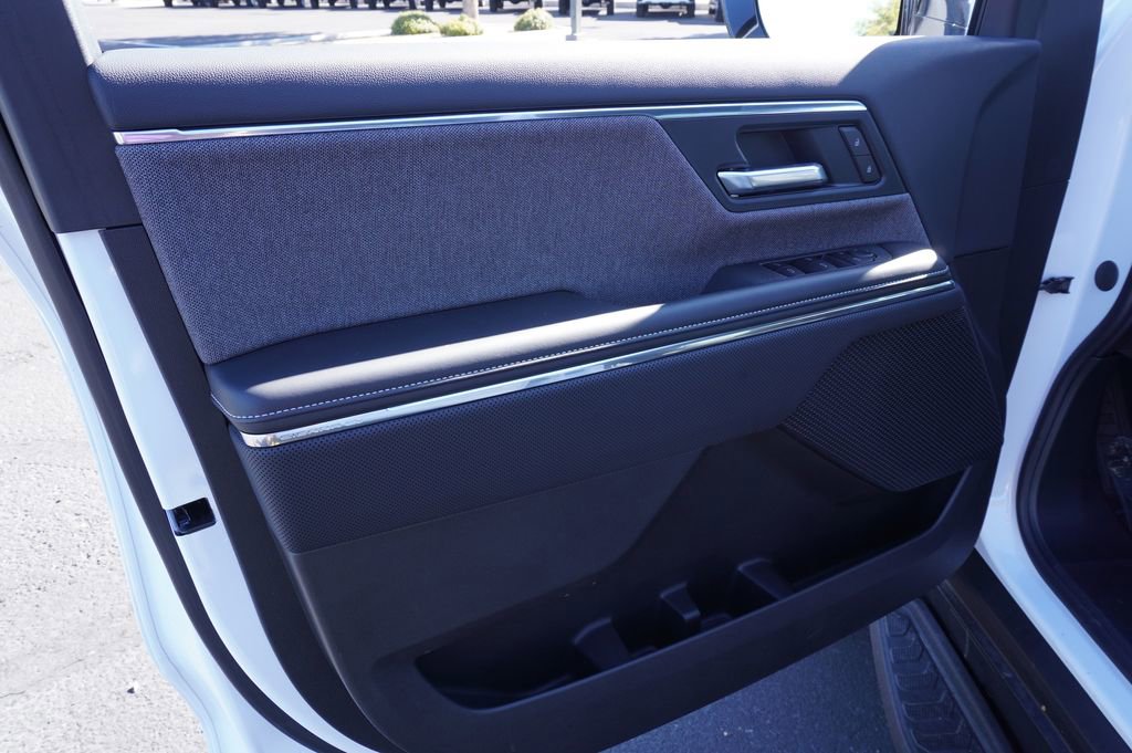 2026 GMC Sierra EV Elevation - Photo 15