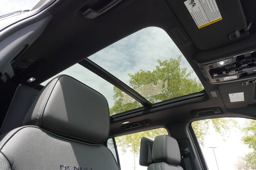 2026 GMC Yukon XL Denali - Photo 13