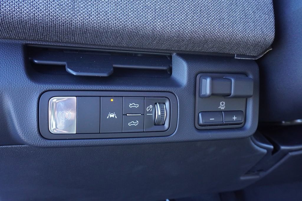 2026 GMC Sierra EV Elevation - Photo 18