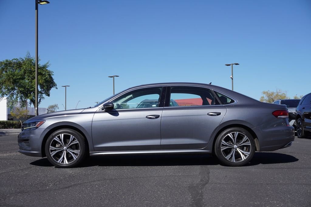Used 2022 Volkswagen Passat 2.0T SE