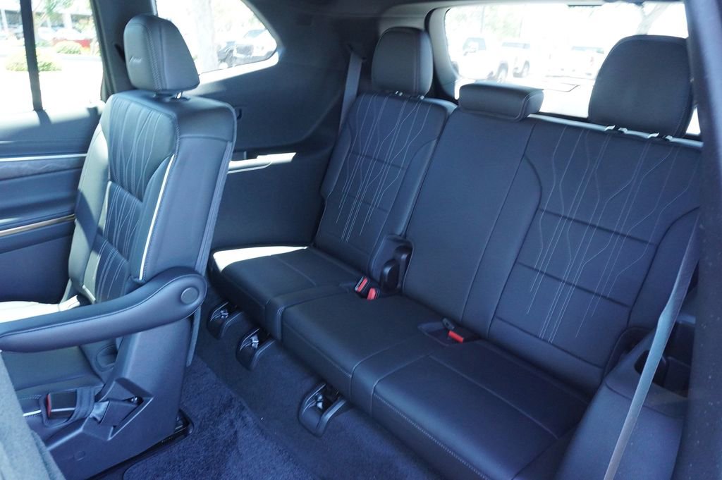2026 Buick Enclave Avenir - Photo 10