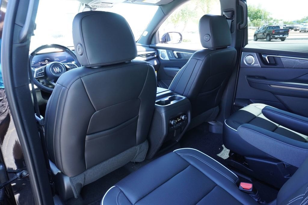 2026 Buick Enclave Avenir - Photo 11