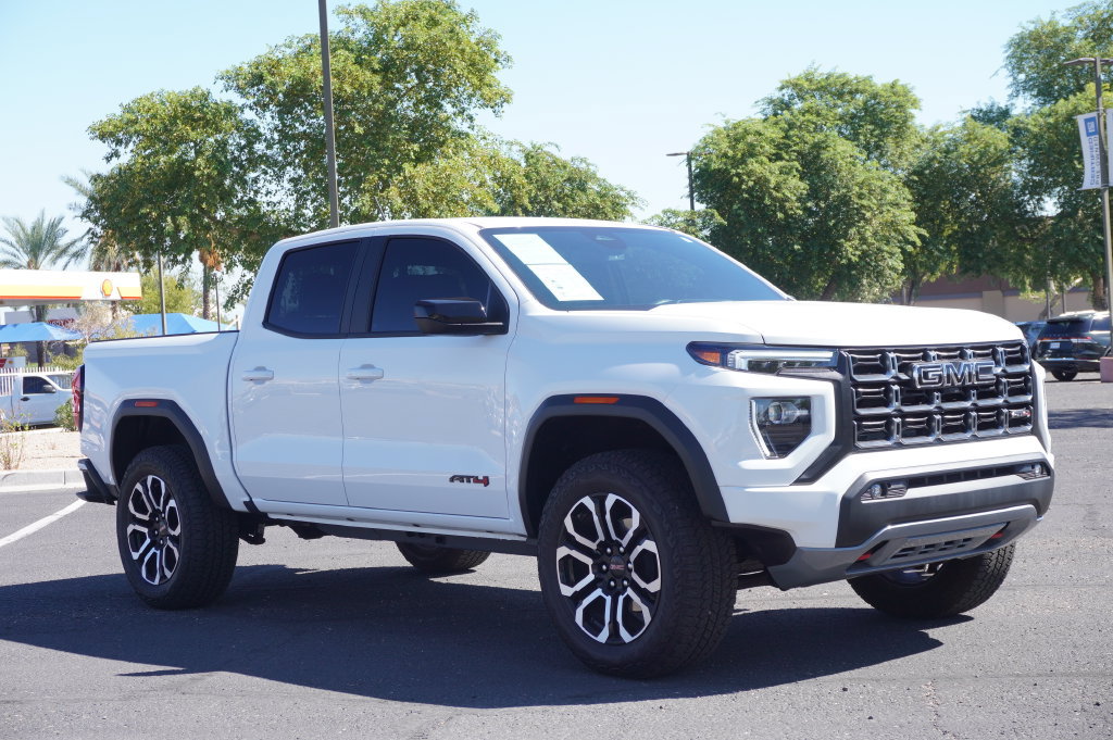 2026 GMC Canyon AT4 - Photo 6