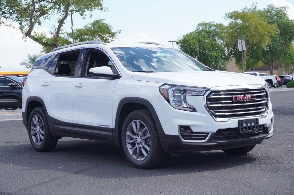 Used 2024 GMC Terrain SLT SUV