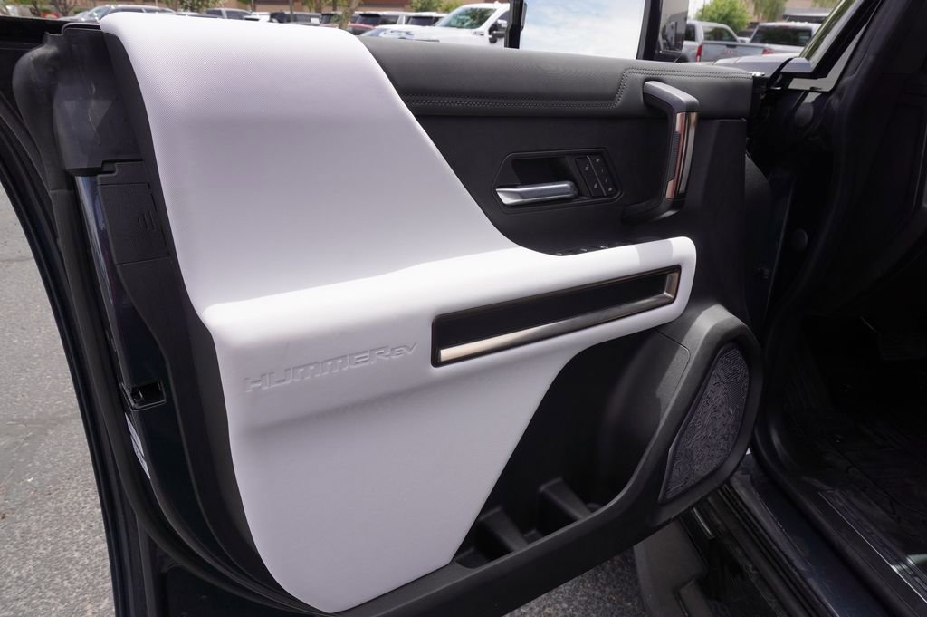 2025 GMC HUMMER EV 2X - Photo 14