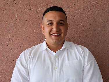 Staff member VICTOR ANDRADE from 723a05f2501b