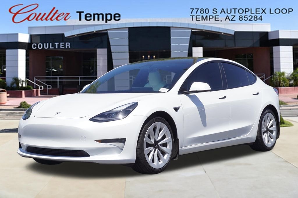 2021 Tesla Model 3 Standard Range Plus's photo
