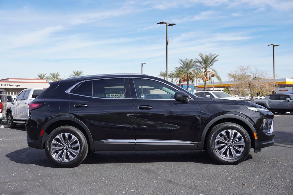 2025 Buick Envision Preferred photo 2