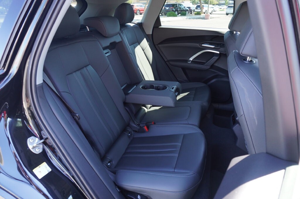 2025 Audi Q5 Premium - Photo 12