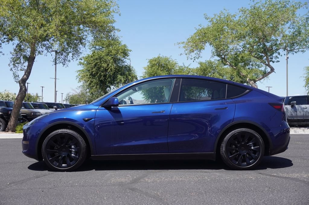 Used 2024 Tesla Model Y Long Range with VIN 7SAYGDED2RF008149 for sale in Tempe, AZ