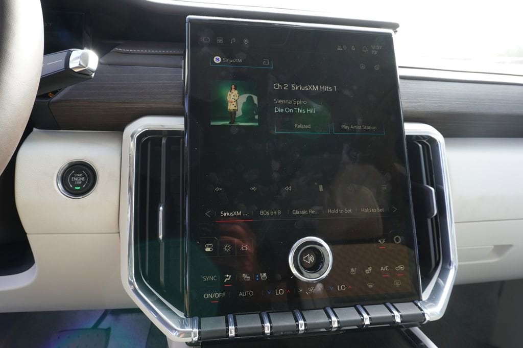 2026 GMC Acadia Denali - Photo 20