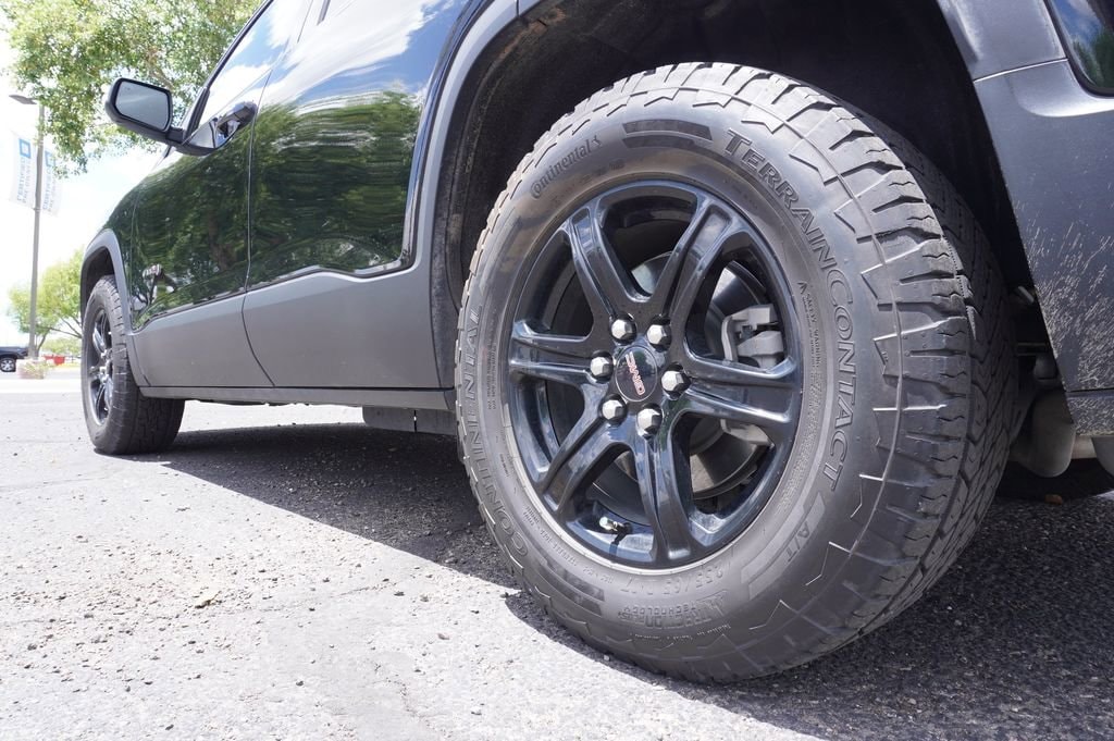 2023 GMC Acadia AT4 - Photo 6