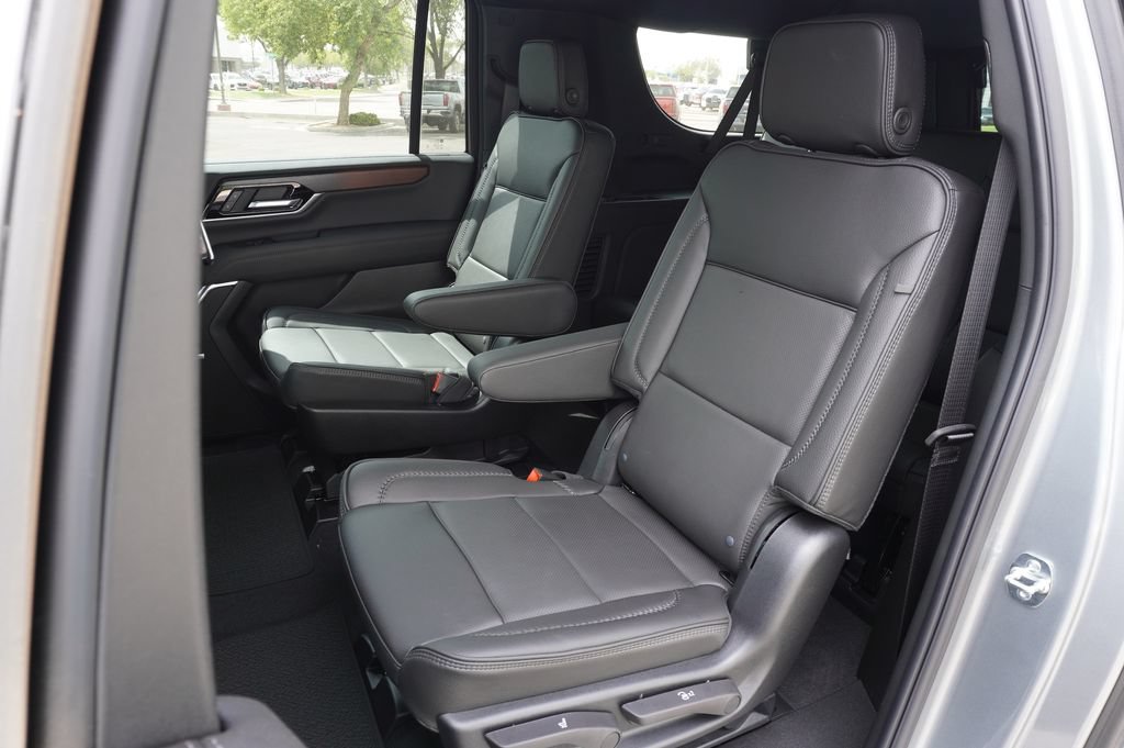 2026 GMC Yukon XL Denali - Photo 8
