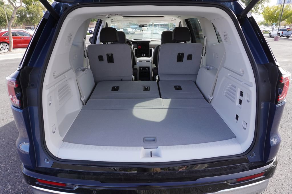 2026 GMC Acadia Denali - Photo 8