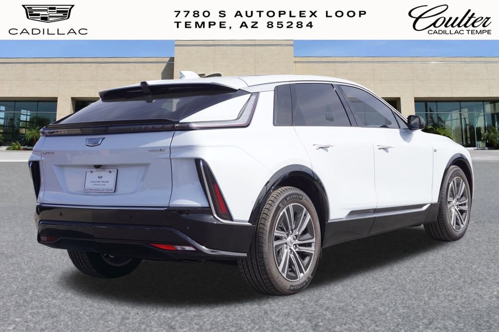 New 2026 CADILLAC LYRIQ Luxury SUV