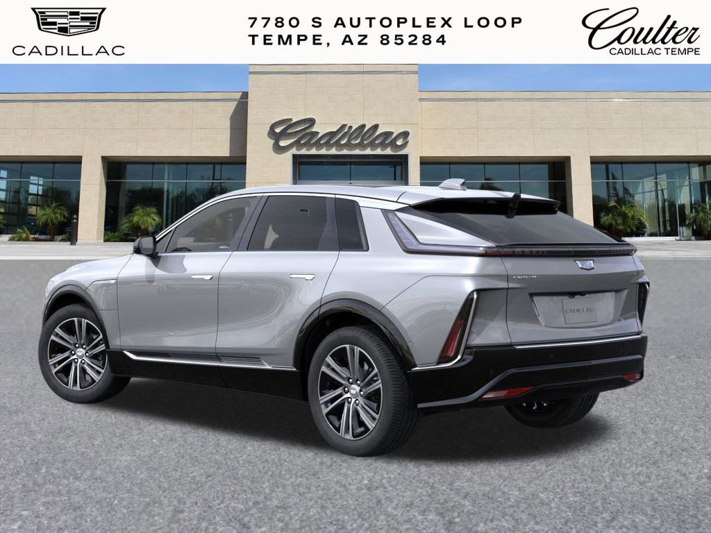 2025 Cadillac Lyriq Luxury photo 2
