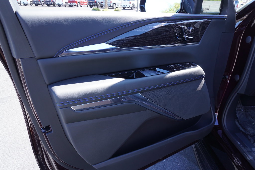 2026 Cadillac Escalade IQL Luxury - Photo 16