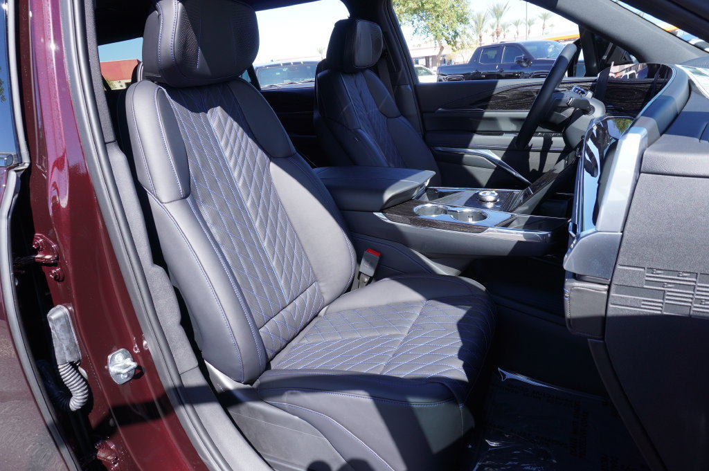 2026 Cadillac Escalade IQL Luxury - Photo 14